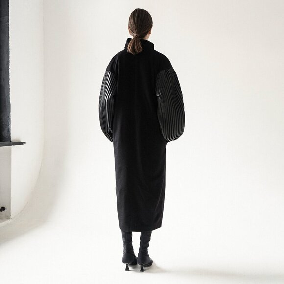 KM by Lange Cocoon Wool Coat Black Size Large NEW NWT - Picture 3 of 16